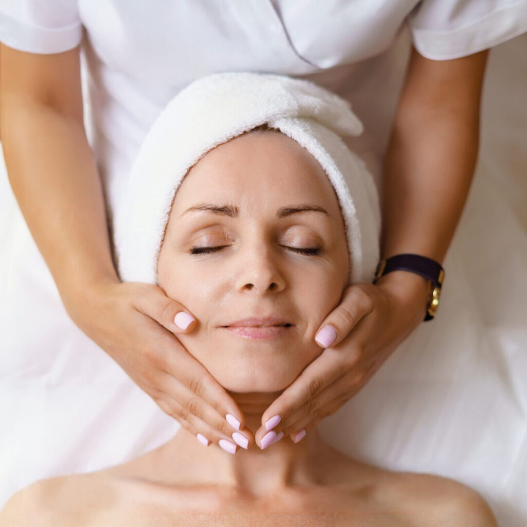 Servizi reseller Trattamento skincare in cabina a cura di Pavaglione Cosmetics